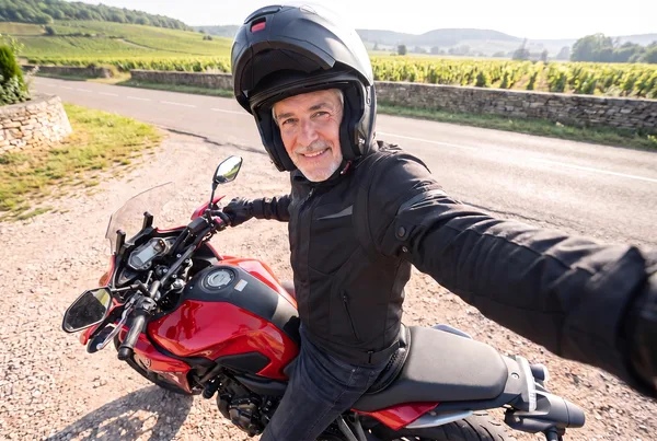 Gábor a motorján